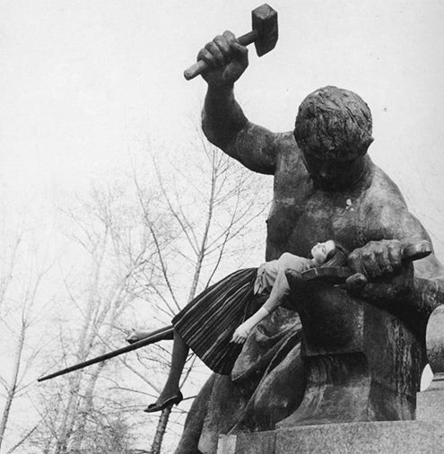 tumblr_nbs7wcik3m1r2qr2so1_500