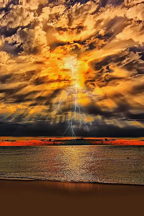 tumblr_nhf2qs1kUr1r2zs3eo1_500